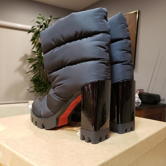 NEW Christian Louboutin Oriona Lug Quilted Bootie size 40.5 - Picture 5 of 14